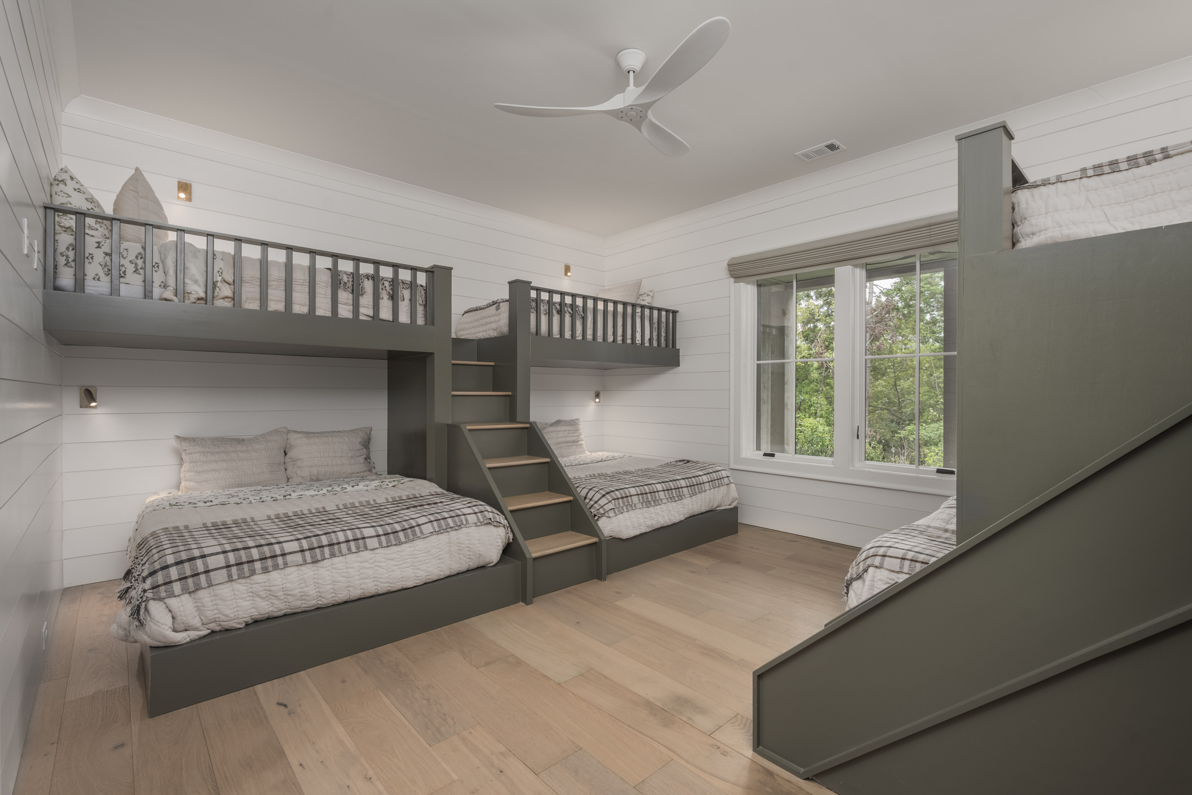 1020 Eastridge Loop image 31